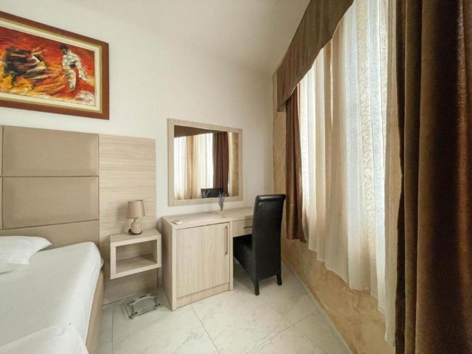 אולסינץ' Imperial Hotel מראה חיצוני תמונה